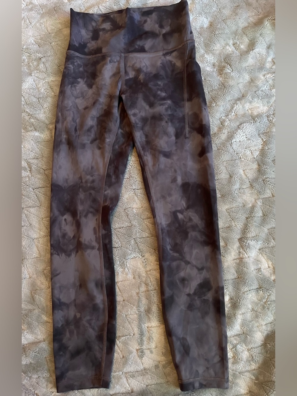 Women’s Lululemon Leggings Size XS!